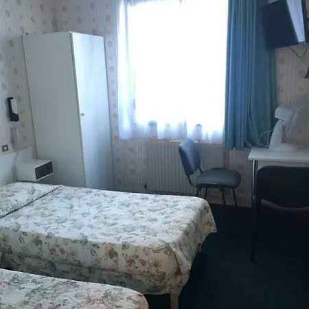 Nouveau Park 3* Paris