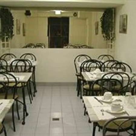 Nouveau Park Hotel